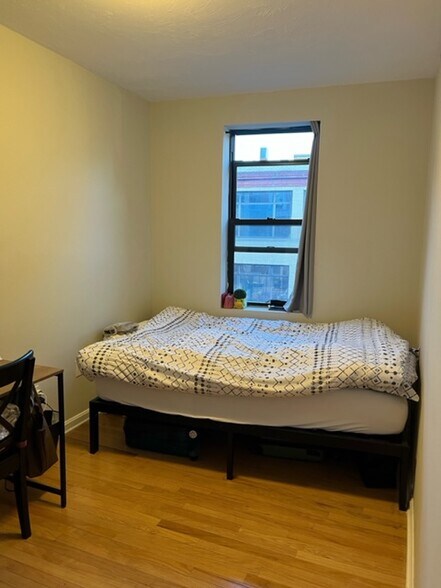 Building Photo - 214 Hanover St