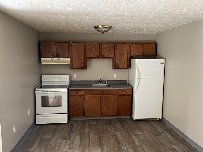 Building Photo - 35 Log St