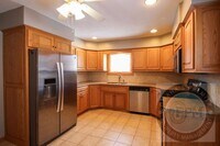 Building Photo - Spacious 3Bed/ 1Bath Home|$500 off the Deposit