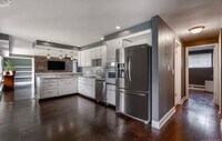 Building Photo - 858 Wehrle Dr