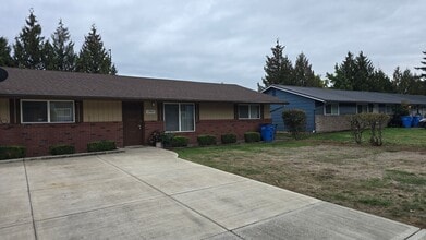 Building Photo - 2 Bedroom