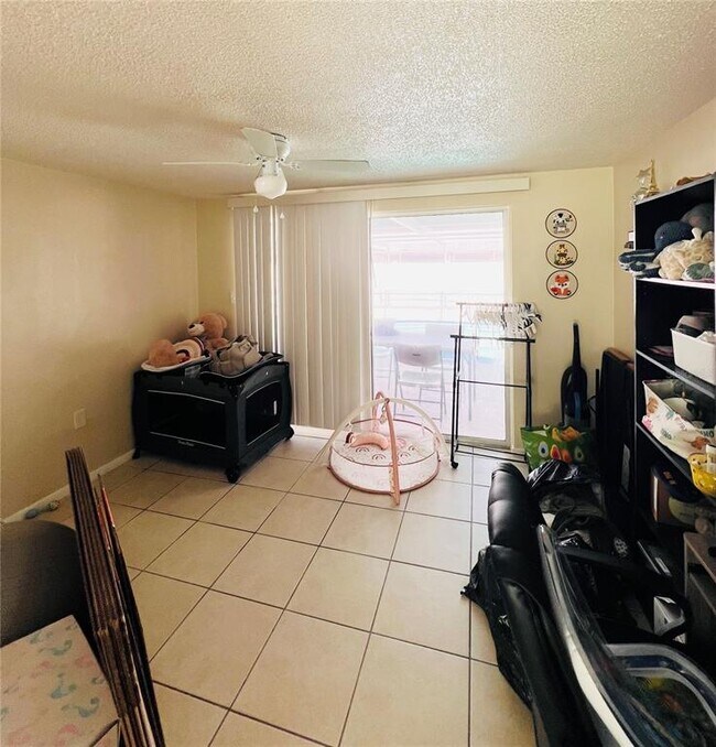Building Photo - 10005 Brandywine Ln