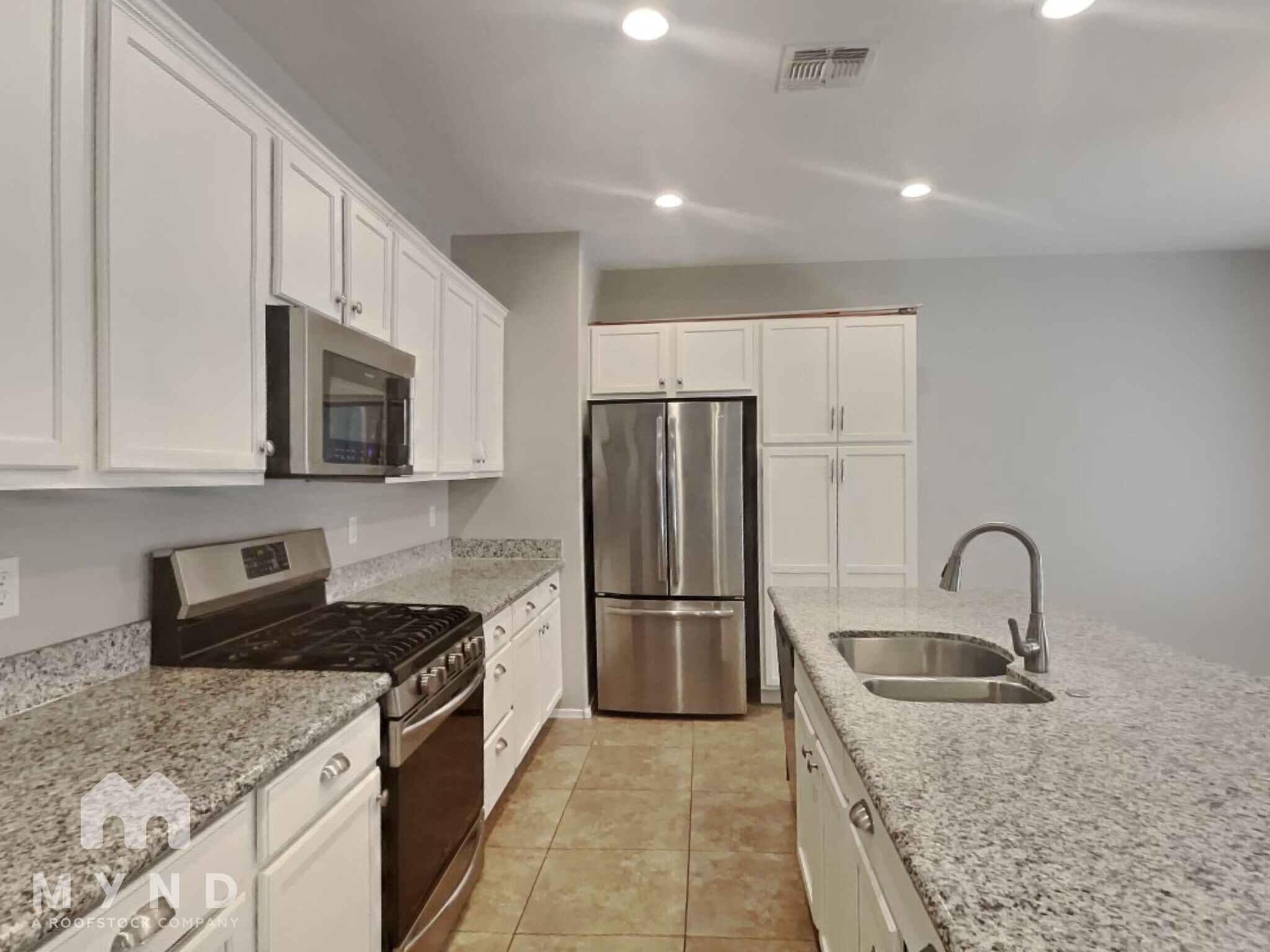 Building Photo - 20974 E Pecan Ln