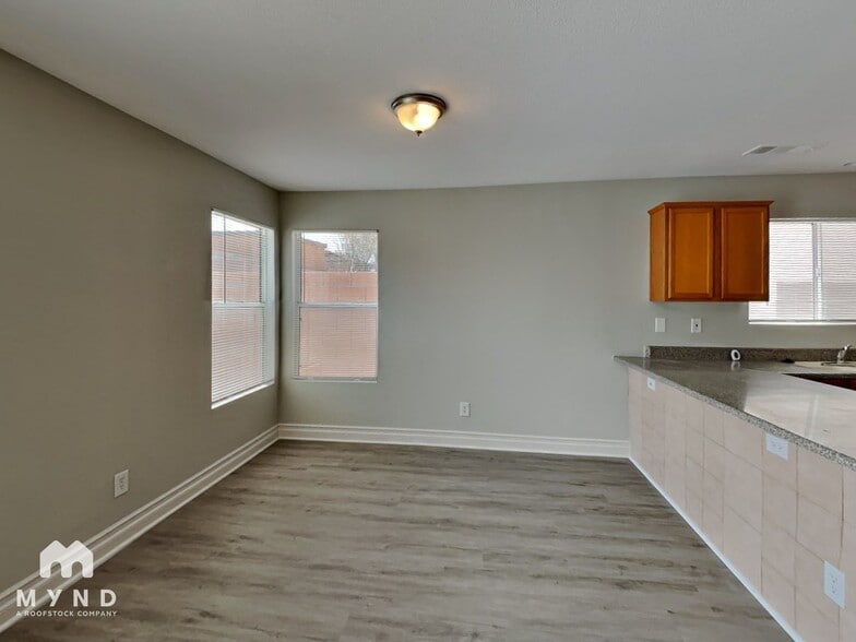 Building Photo - 6271 Stone Hollow Ave