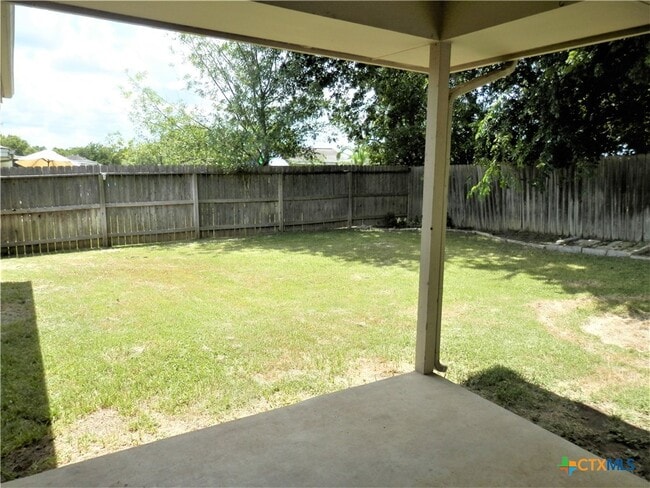 Building Photo - 2750 Maple Tree Rd