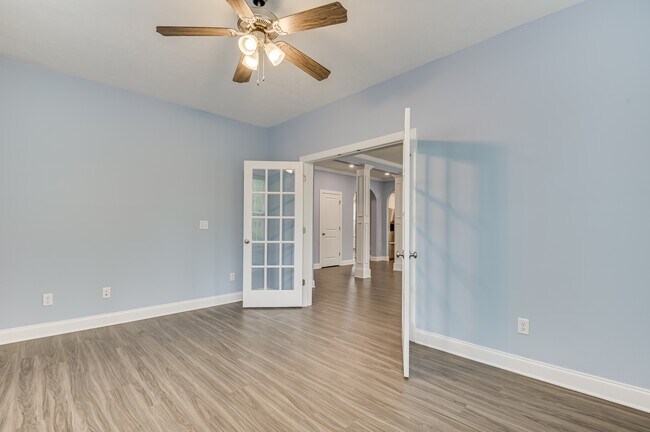 Building Photo - 171 Caroleton Dr