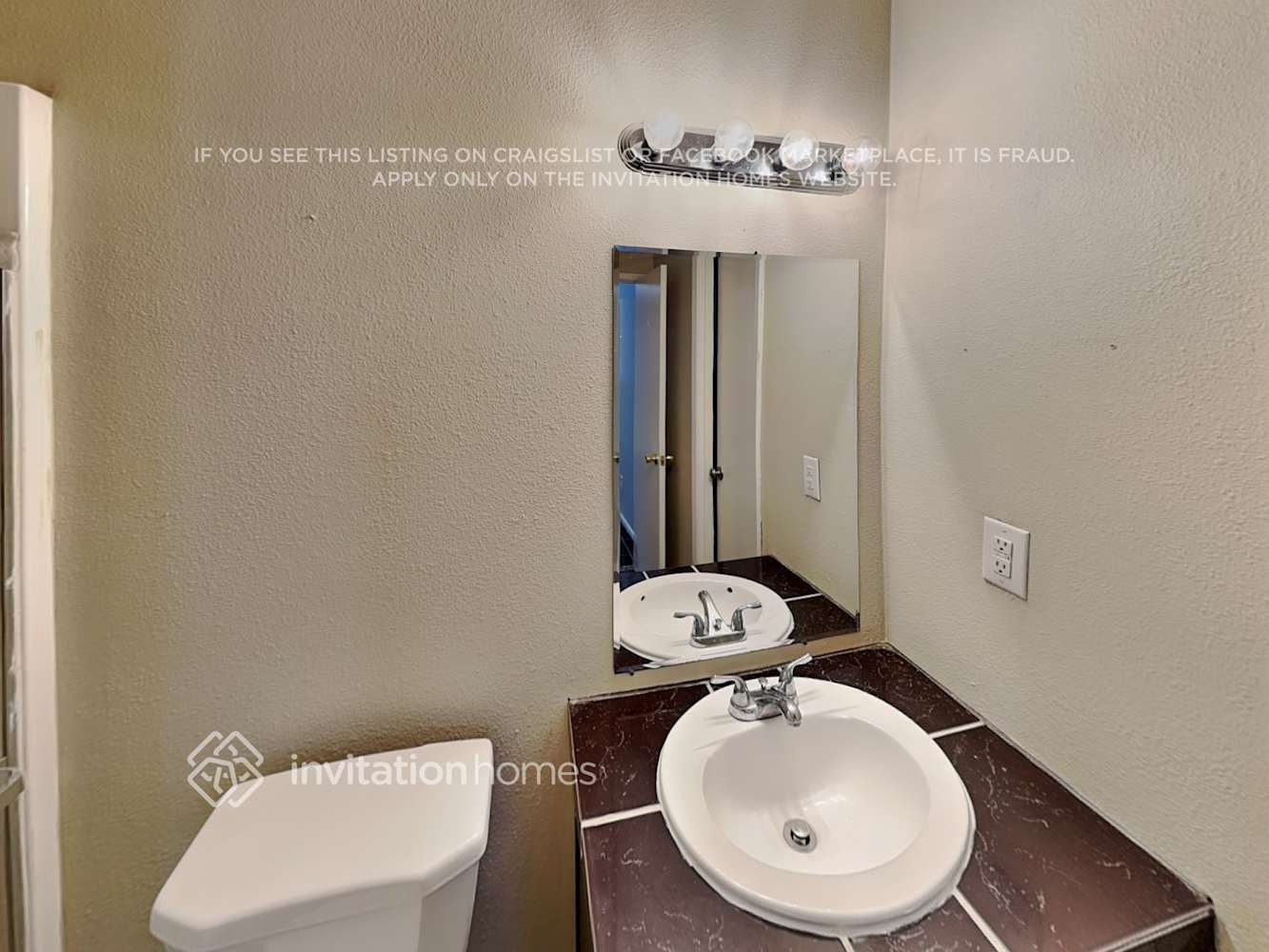 Building Photo - 6910 W Rancho Dr