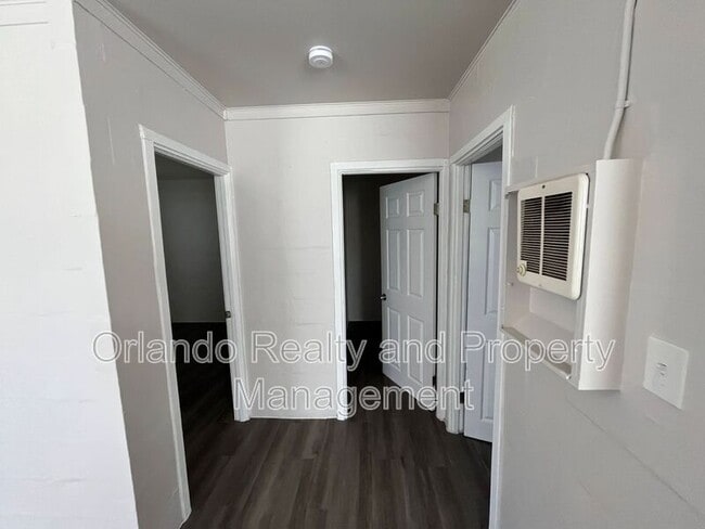 Building Photo - 1339 Winnifred St