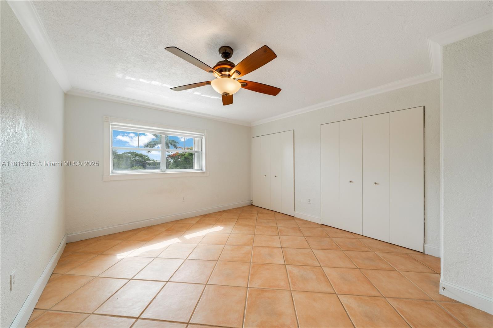 Building Photo - 8650 SW 67th Ave