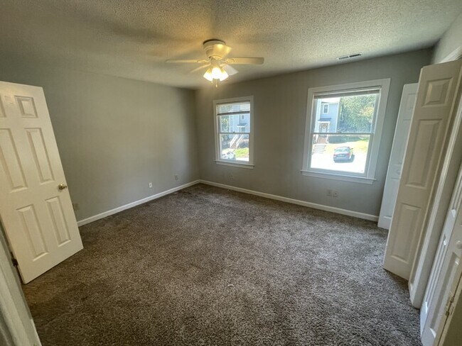Building Photo - 6140 Loch Laural Ln