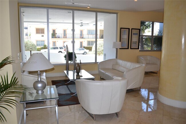 Building Photo - 401 69th St