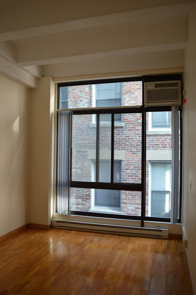 Building Photo - 12 Stoneholm St