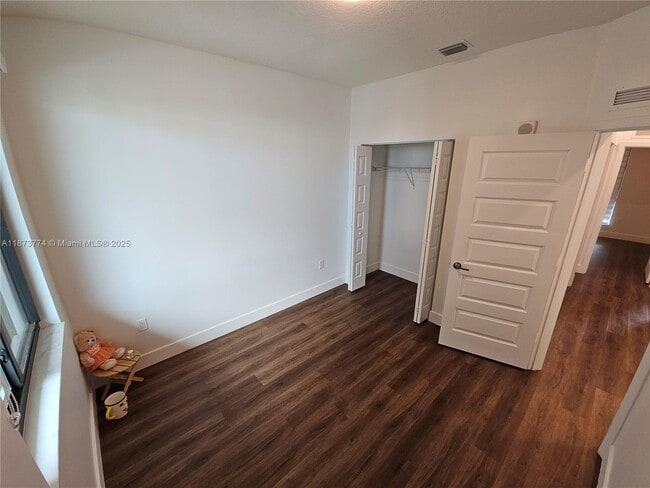 Building Photo - 4640 NW 84th Ave