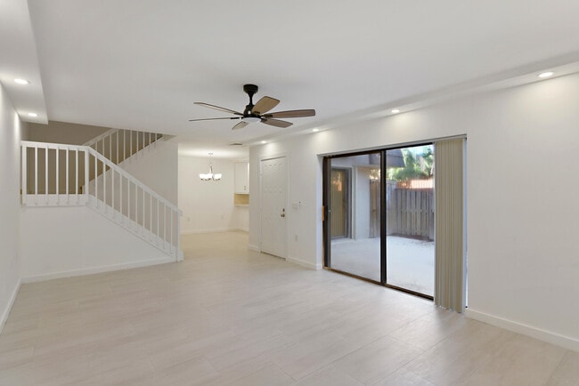 Building Photo - 2018 20th Ct