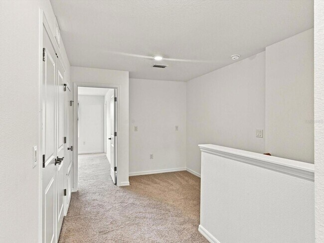 Building Photo - 5739 Archipelago St