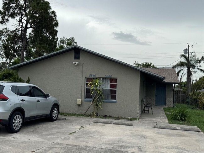 Primary Photo - 5644 Silver Spur Dr
