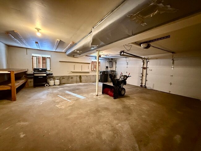 Building Photo - 27 Ledgewood Rd