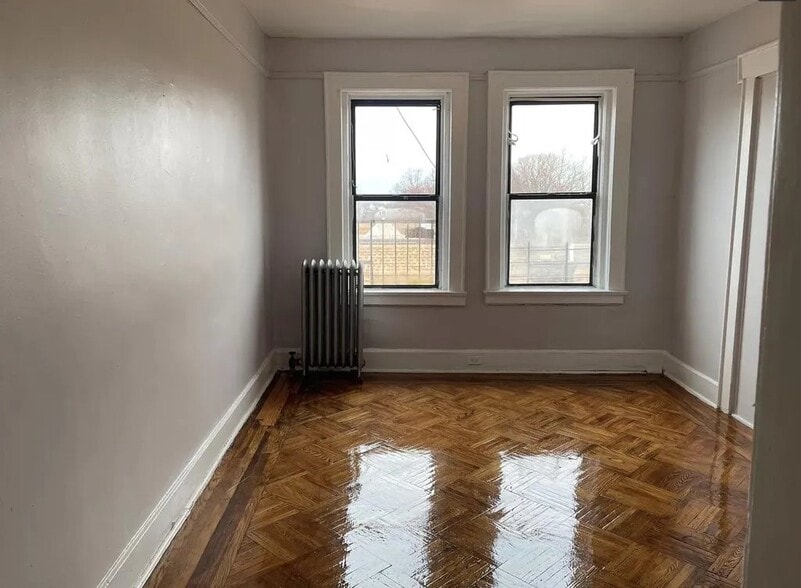 Building Photo - 329 Park Ave