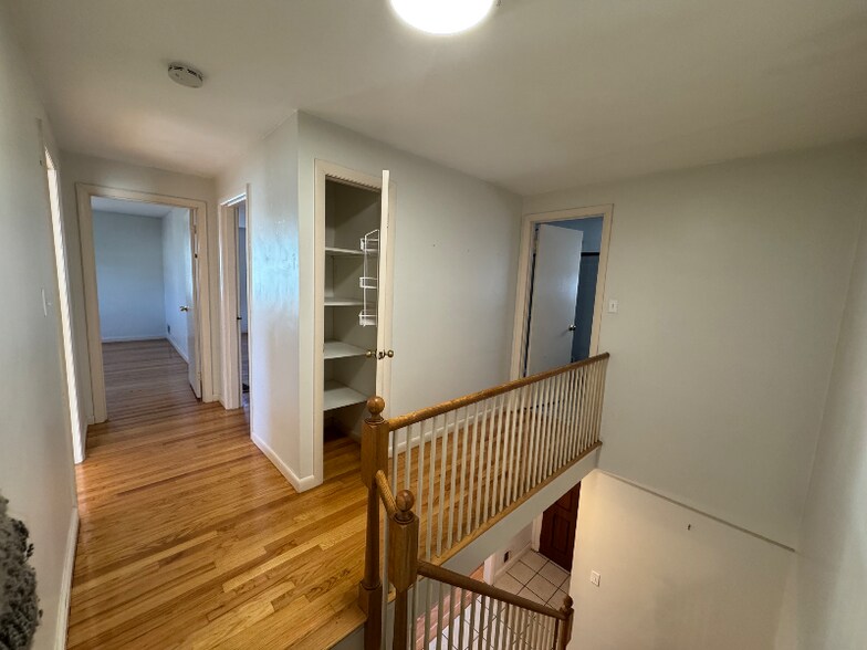 Building Photo - 21 High St