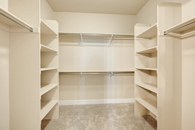 Building Photo - $2,350.00 - 2 Beds, 2.5 Baths, Townhouse i...