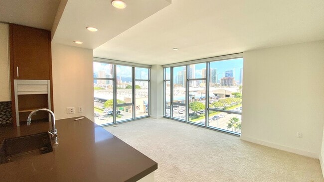 Building Photo - 2 BED 2 BATH CORNER UNIT AT THE COLLECTION...