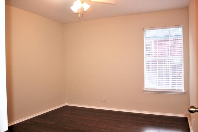 Building Photo - 9026 Brimstone Ln