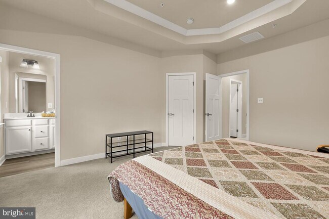 Building Photo - 9639 Tall Oaks Rd