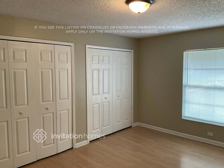 Building Photo - 808 Black Knight Dr