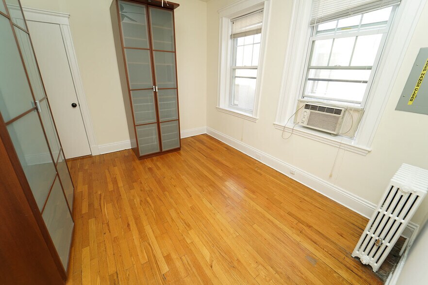 Building Photo - 317 Allston St