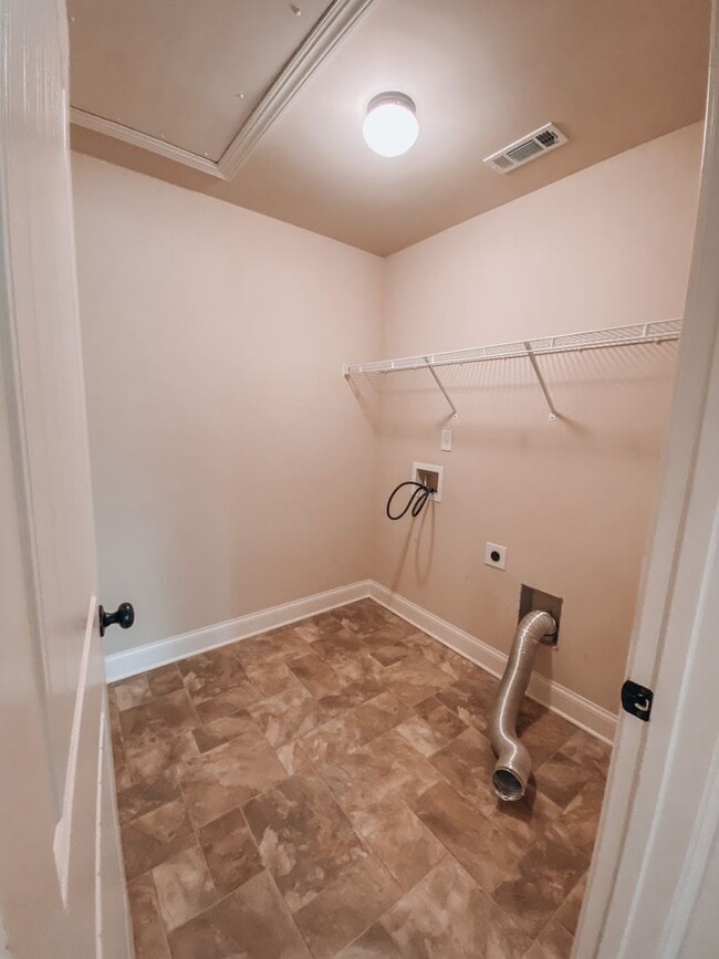 Building Photo - HOUSE FOR RENT!! MONROE GA