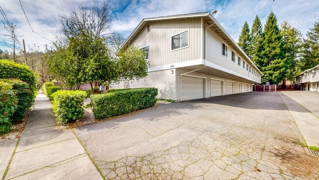 Building Photo - 1311 Spring St