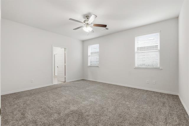 Building Photo - 920 Violet Wy