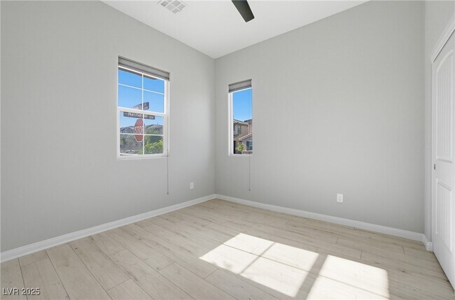 Building Photo - 692 Nathanial Ct