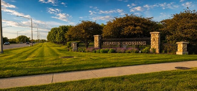 Building Photo - 717 Stuarts Dr