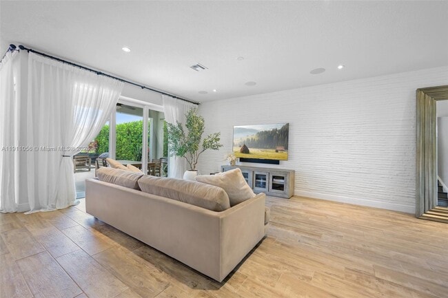 Building Photo - 1465 Bursera Ter