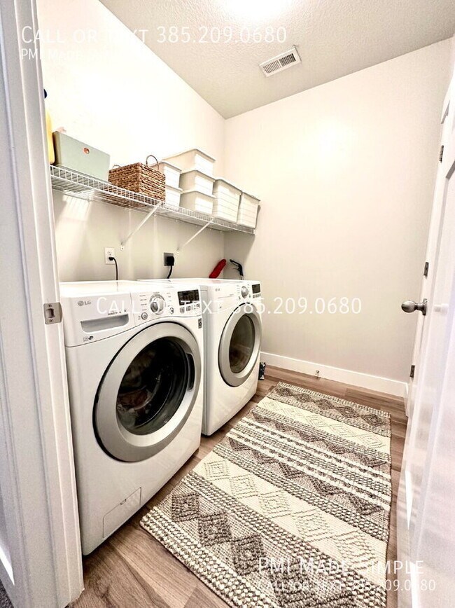 Building Photo - Move in Special! Condo with Amazing Views ...