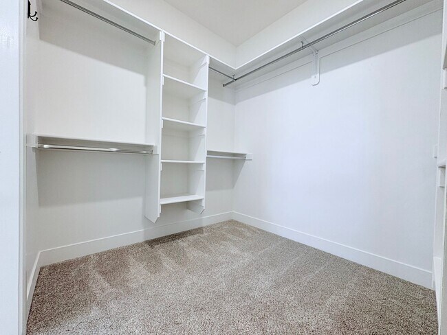 Building Photo - FREE: WiFi, Lawn care and Water softener!!