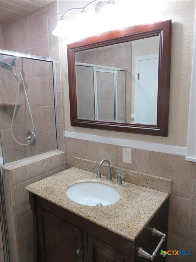 Building Photo - 1339 Mockingbird Ln