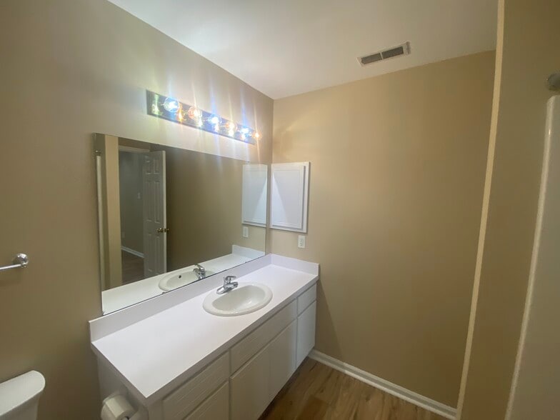 Bathroom 3 - 1126 Weathervane Hill Dr