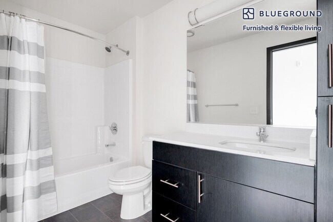 Building Photo - 15522 NE 22nd Pl