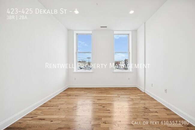 Building Photo - 423-425 Dekalb St-1