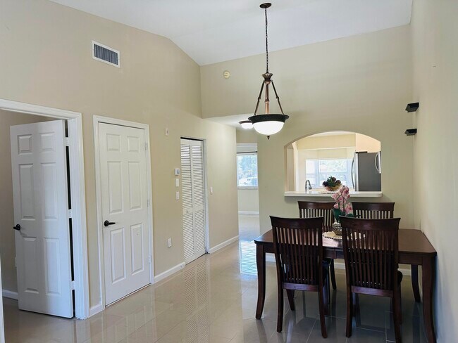 Building Photo - 3474 Briar Bay Blvd