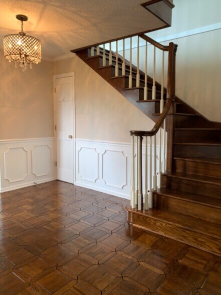 Building Photo - 102 Buccaneer Dr