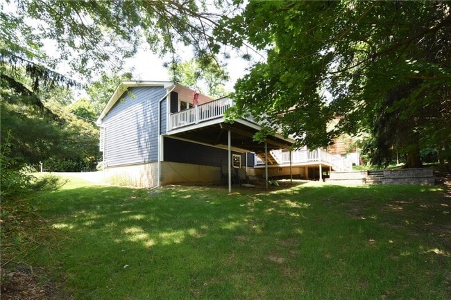 Building Photo - 15 Algonquin Dr
