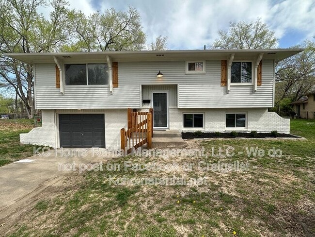 Building Photo - 5012 Powell Ave