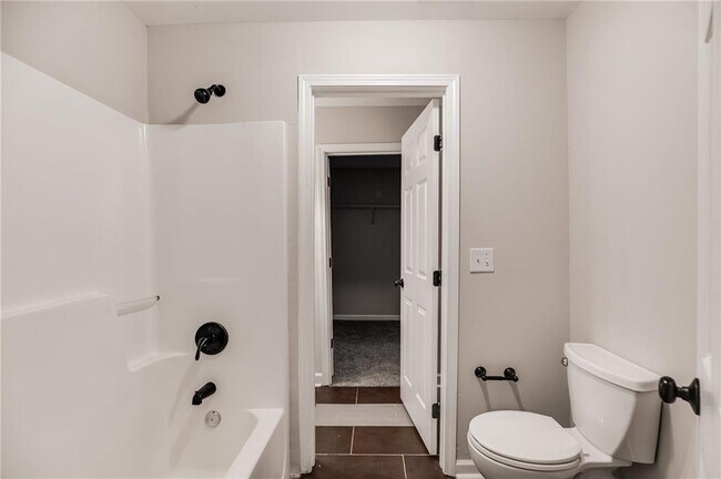 Building Photo - 960 N Grand Ave NW