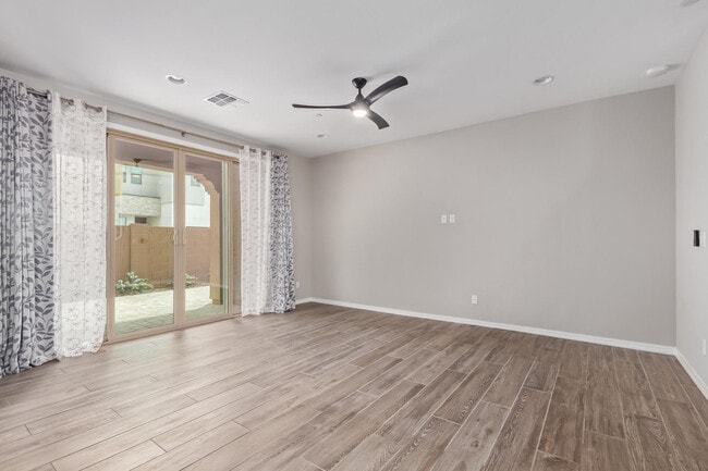 Building Photo - 1667 S Wallrade Ln