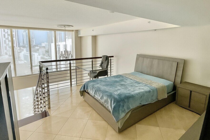 Building Photo - 41 SE 5th St