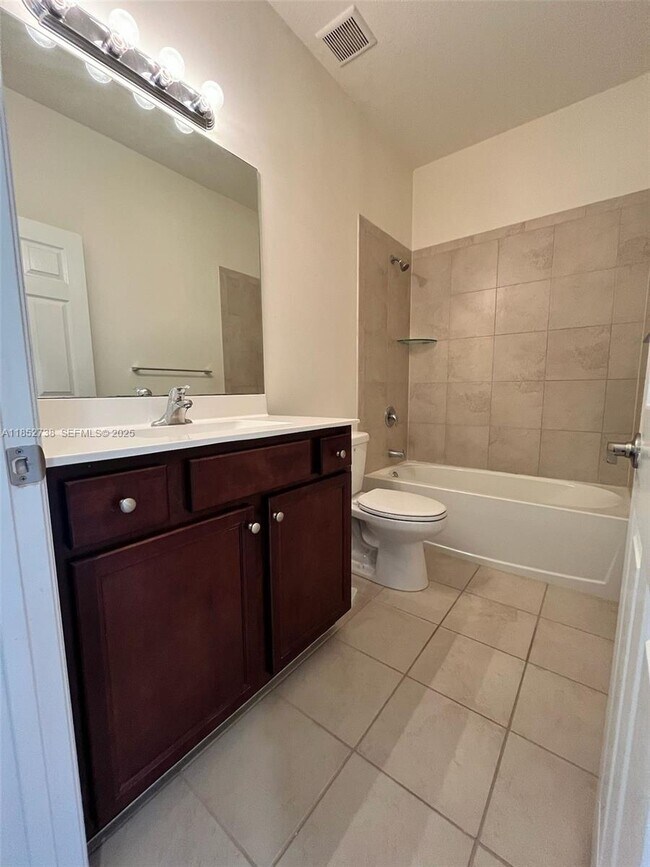 Building Photo - 159 SE 33rd Terrace