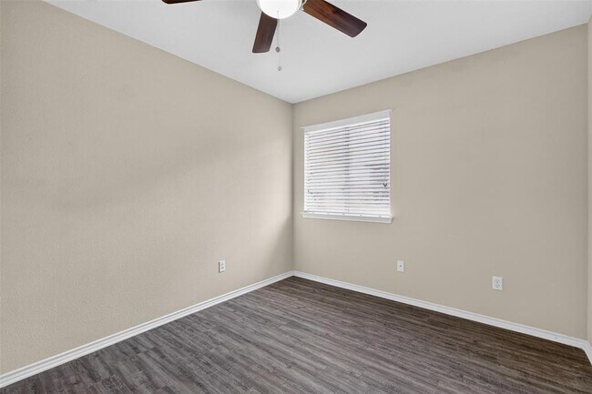 Building Photo - 313 Wimberley St